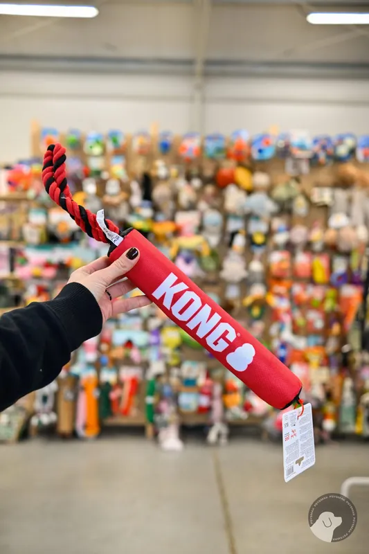 Najlepsza cena Kong Signature Stick with Rope M – Czerwony kijek z liną