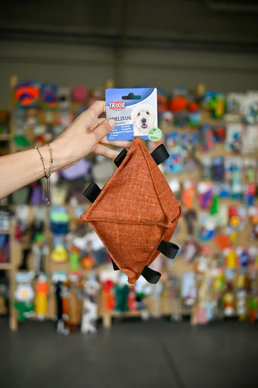 Ograniczona ilość Trixie CityStyle Romb zabawka dla psa, poliester z metkami 26 cm z recyklingu