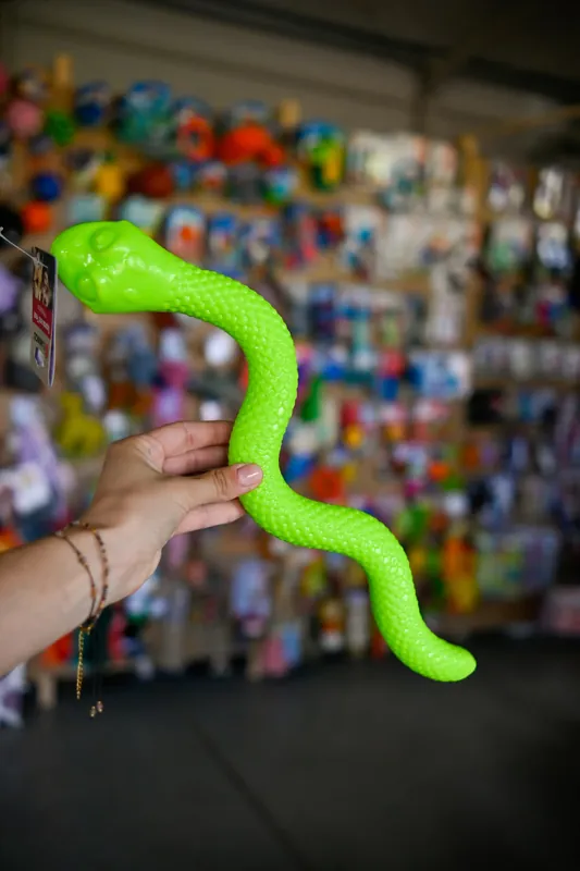 Oferta czasowa FLAMINGO SNEAKY SNAKE WĄŻ NA PRZYSMAKI ZIELONY TPR